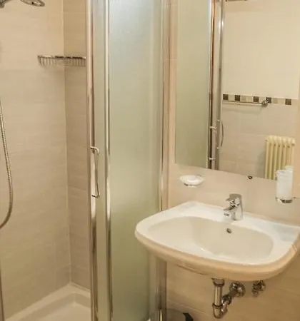 Hotel Italia 3*