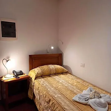 Hotel Italia 3*